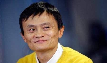 摆摊卖义乌小商品一天能赚多少钱,一对夫妇摆地摊一晚挣9000元