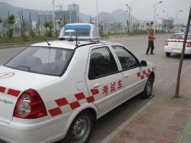 科目三靠边停车技巧及详细讲解,科目三靠边停车的方法和技巧最新