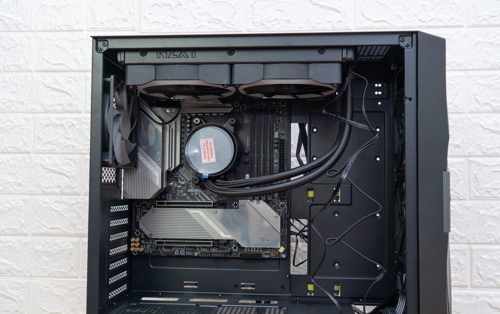 有没有显卡无所谓，游戏、剪辑全搞定，4月份电脑装机单分享