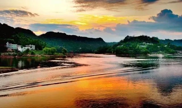 三月的南江春意盎然，湖光山色两相和，玉湖此时春正好，走起哦