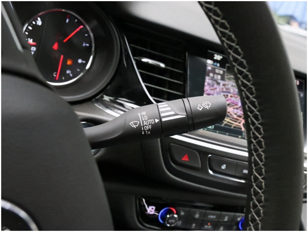 买君威gs的十大忠告老款,看朋友买过的车