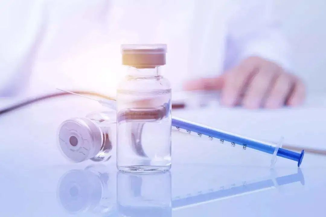 带状性疱疹和缠腰蛇是一样的吗,带状疱疹蛇缠腰会传染吗