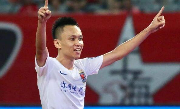 励志他痛失双臂开荒创业获新生,励志他用11小时倒立登上泰山