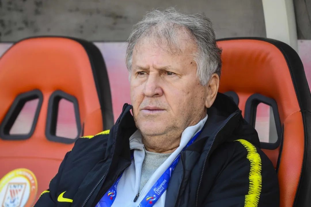 巴西十大足球巨星名单,巴西混子球员凯撒