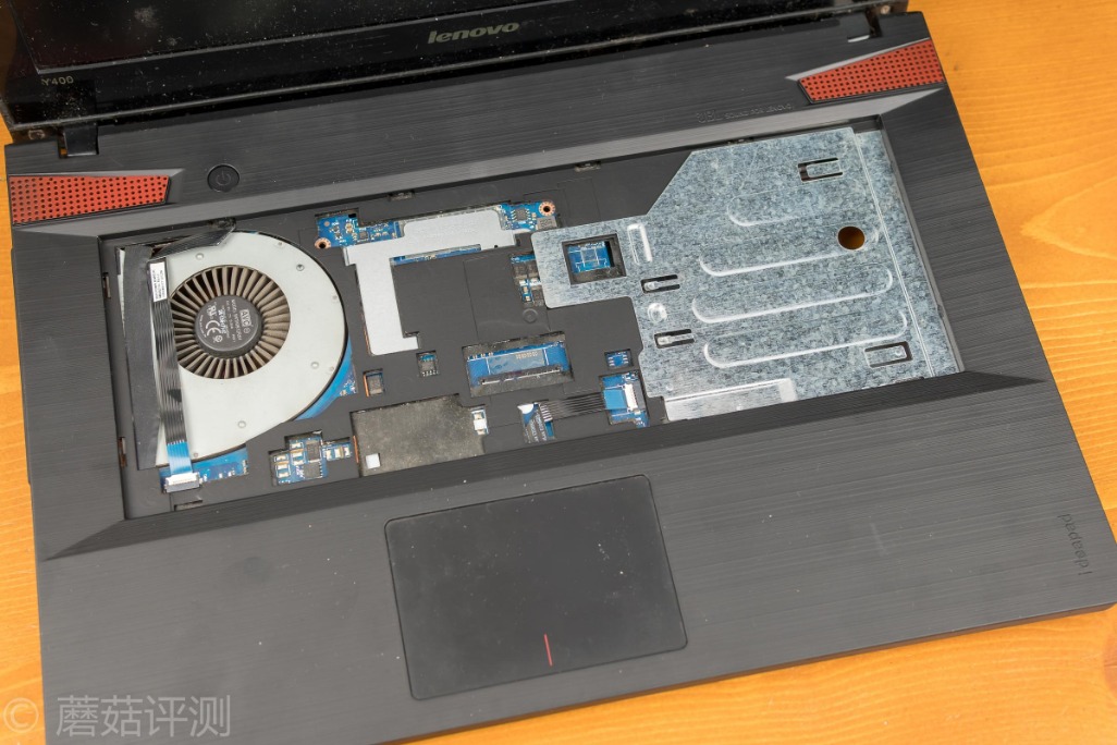 转轴断了维修多少钱,联想y400转轴