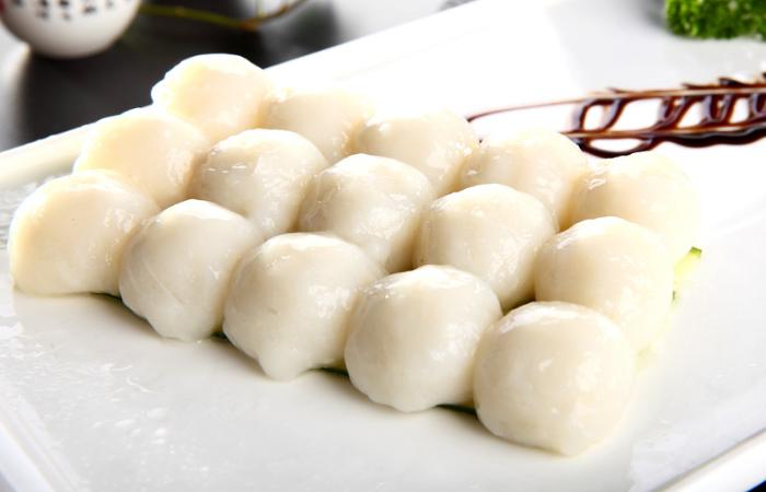 酥脆鲜甜咬下去满满都是墨鱼丸,墨鱼丸怎么炸才能做到外酥里嫩