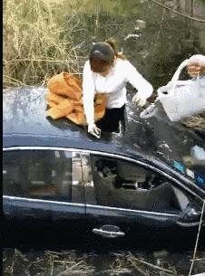 开心一刻gif搞笑动图,搞笑gif段子看起来能量满满