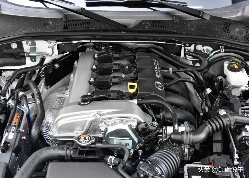 马自达3黑武士敞篷,马自达mx-5miata敞篷跑车2021款