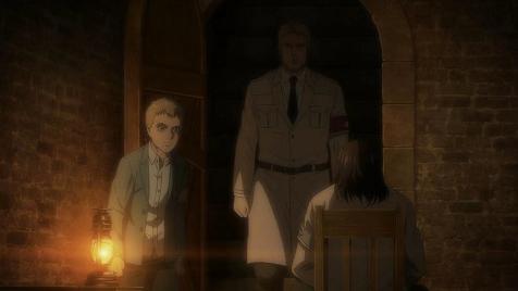 进击的巨人4话：战斗前的“完美和平”，莱纳艾伦地下室再见