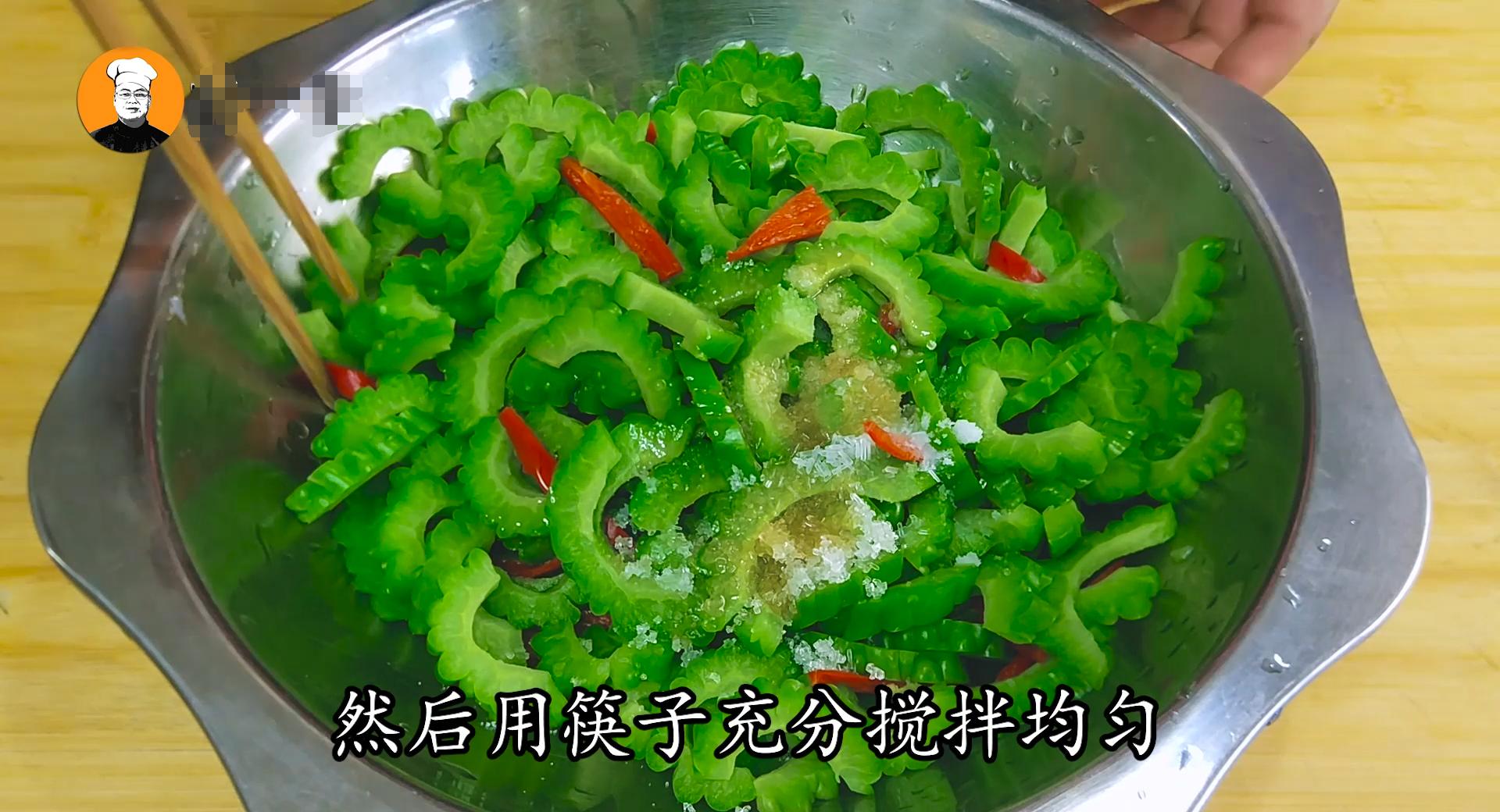 凉拌苦瓜怎样做好看又好吃,凉拌苦瓜怎么做好吃不苦呢