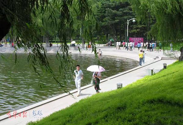 长春南湖公园太美了,长春南湖的景观