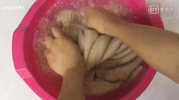 新买的衣服掉毛小妙招,衣服上很多白色的粘毛怎么办