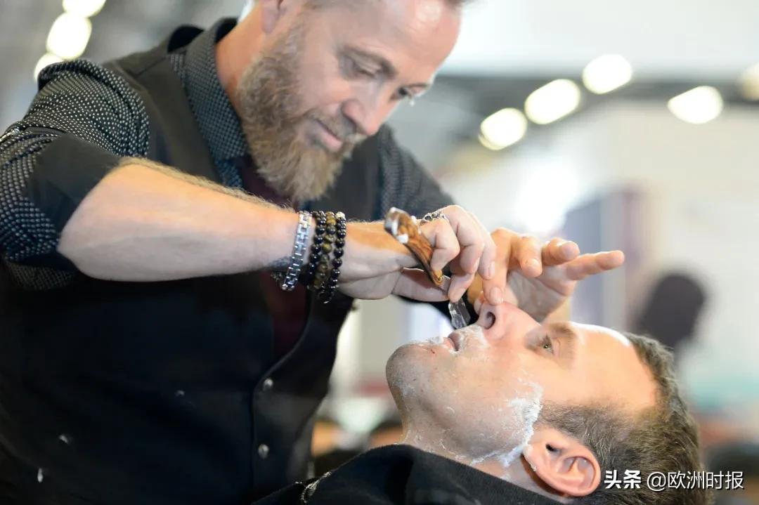 爱丽舍宫年度账单大揭秘！小马哥一年花了1亿？