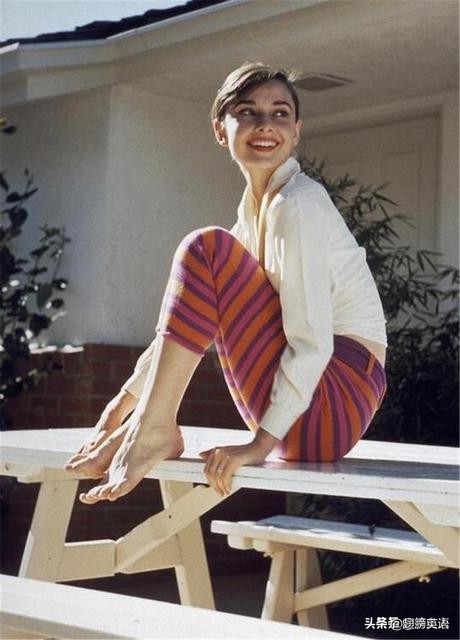 英语口语发音连读规则视频,英语句子的语调重音和连读