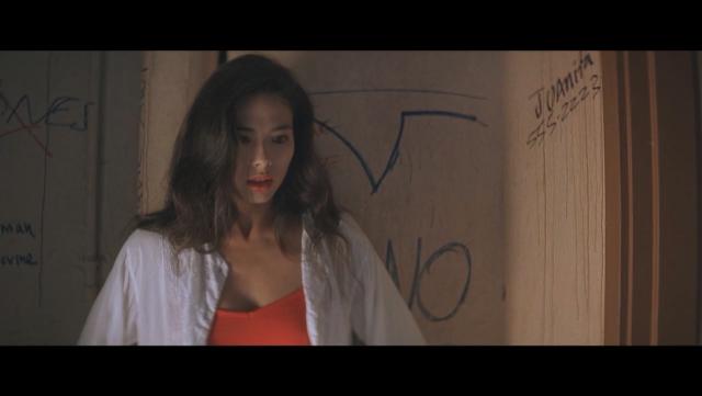 1995年成龙不要命的一跳，拿下8230万票房，让好莱坞也竖起大拇指