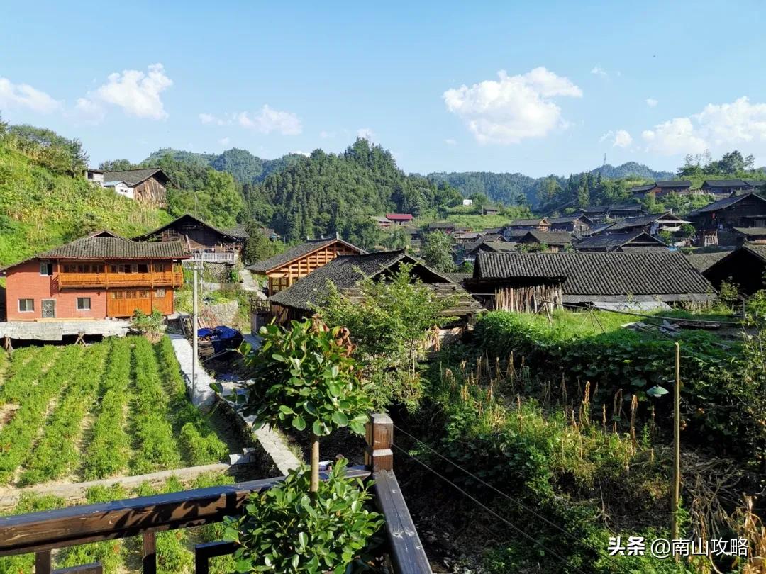 8月避暑推荐 (七月避暑人少的地方)