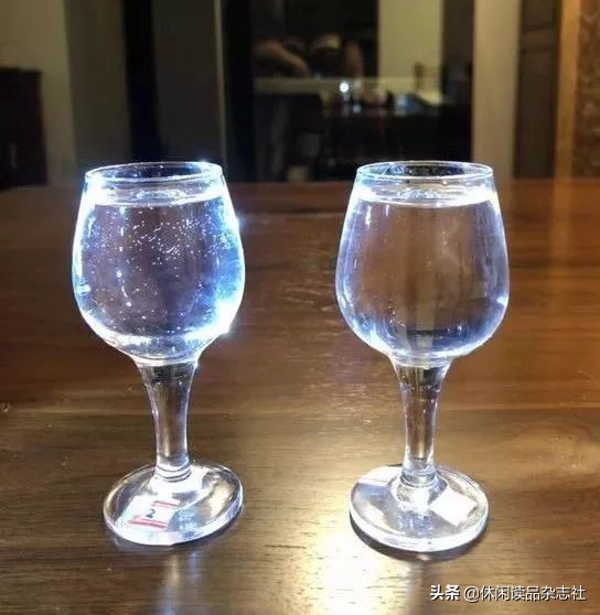 品酒笔记白酒,20年的汾酒53度蓝花瓷多少钱一瓶