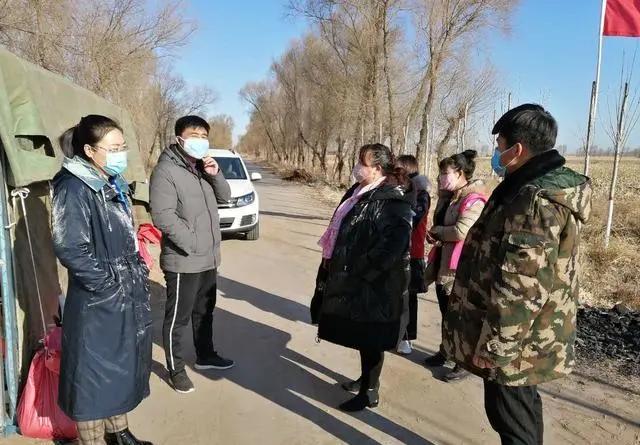 【冲在抗“疫”一线最美的“她”】“辣妹子”巾帼志愿者的领头雁于萍