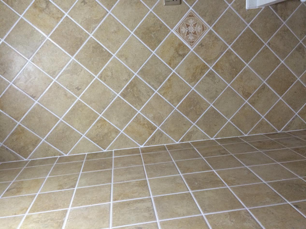 家里的卫生间可以用玻璃胶吗,家庭装修用多少玻璃胶