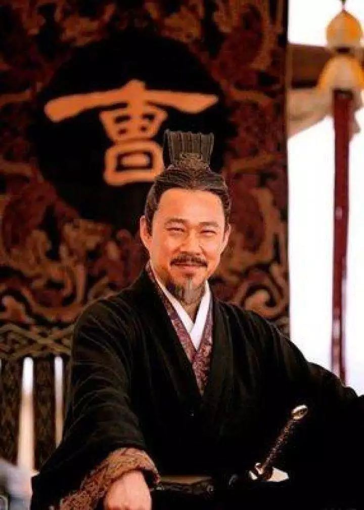 建筑家、武术家、球迷、养生家……当爹要做曹孟德!