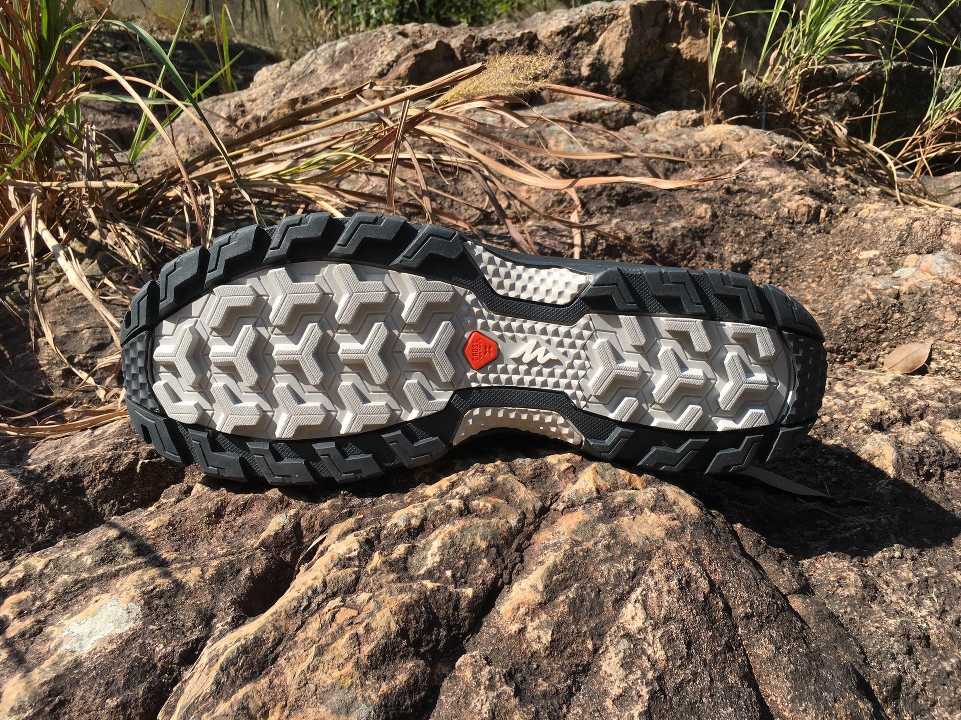 迪卡侬登山鞋性价比怎么样,迪卡侬登山鞋mh500与mh900区别