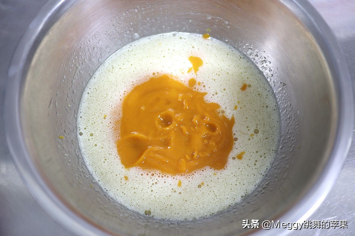 用10个鸡蛋做蛋糕不需要烤箱,如何用2个鸡蛋做蛋糕不需要牛奶