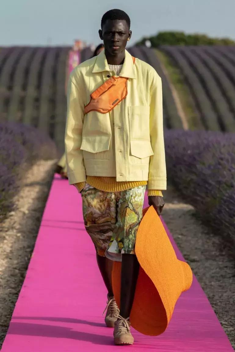 从全世界最会戴帽子的女人身上,学习一点「帽子戏法」