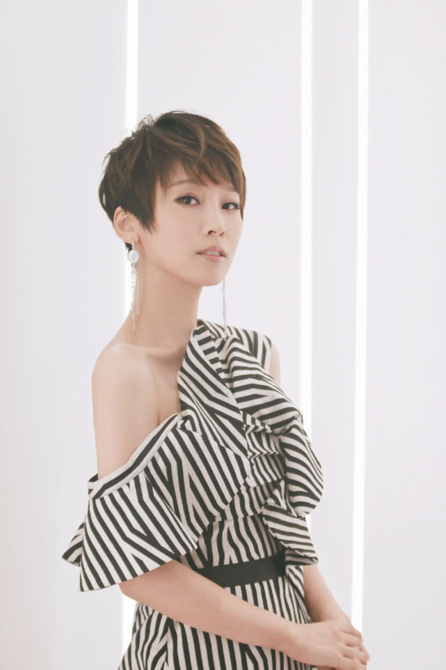 脸大脸圆适合剪马伊琍同款短发吗,马伊琍剪碎发视频