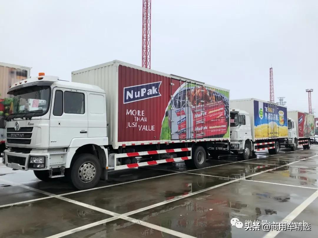 300马力的三轴货车配多大速比,300马力自卸车四桥