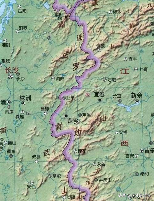 曾记那年九月九，是毛主席，挽救了秋收起义这支革命队伍