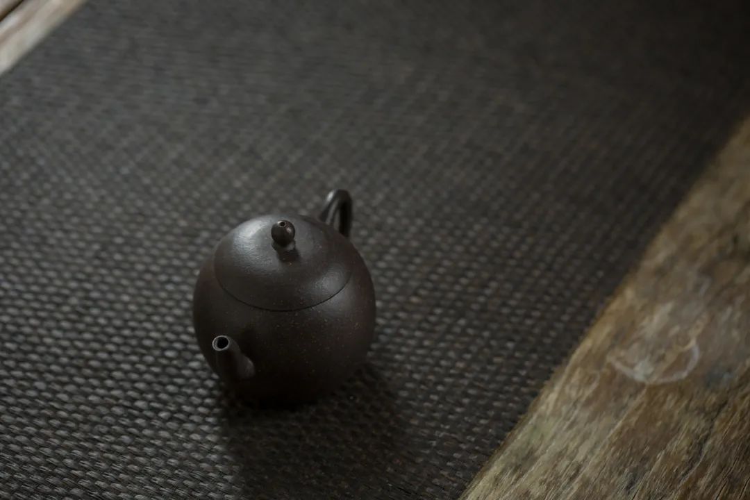 黑朱泥壶怎么样,朱泥小龙蛋茶具