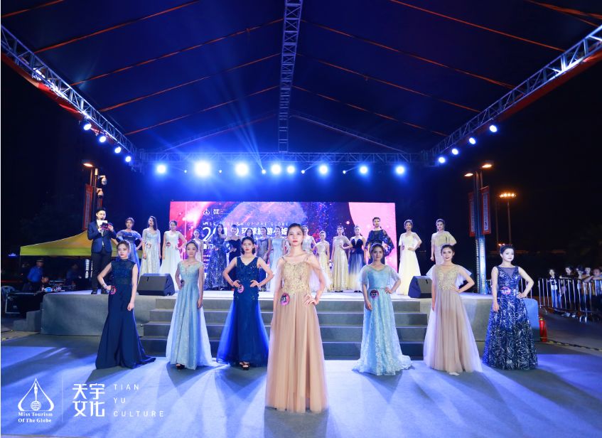 厦门分赛区复赛，导师们各出奇招抢人，黄子韬都搬出来了~