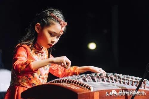 什么年龄段孩子适合什么兴趣班,什么年龄报兴趣班好