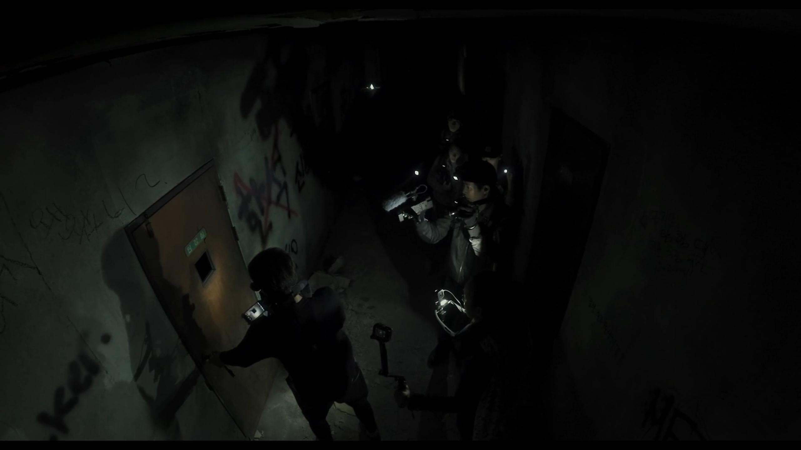 适合跟男朋友再床上看的五部恐怖电影