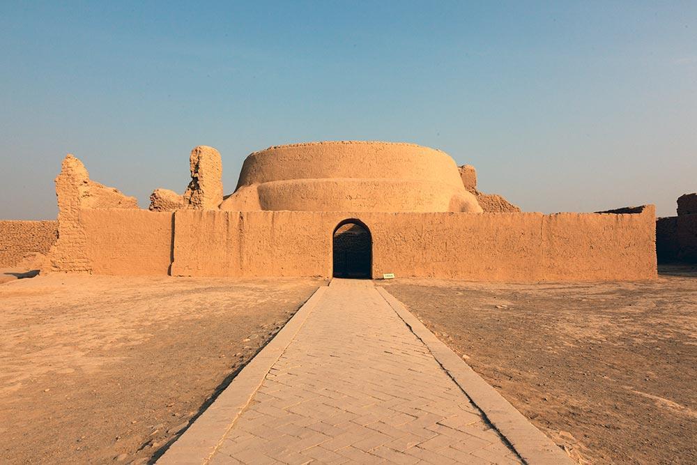 吐鲁番海拔这么低为什么没有水,吐鲁番属于什么特殊的地貌