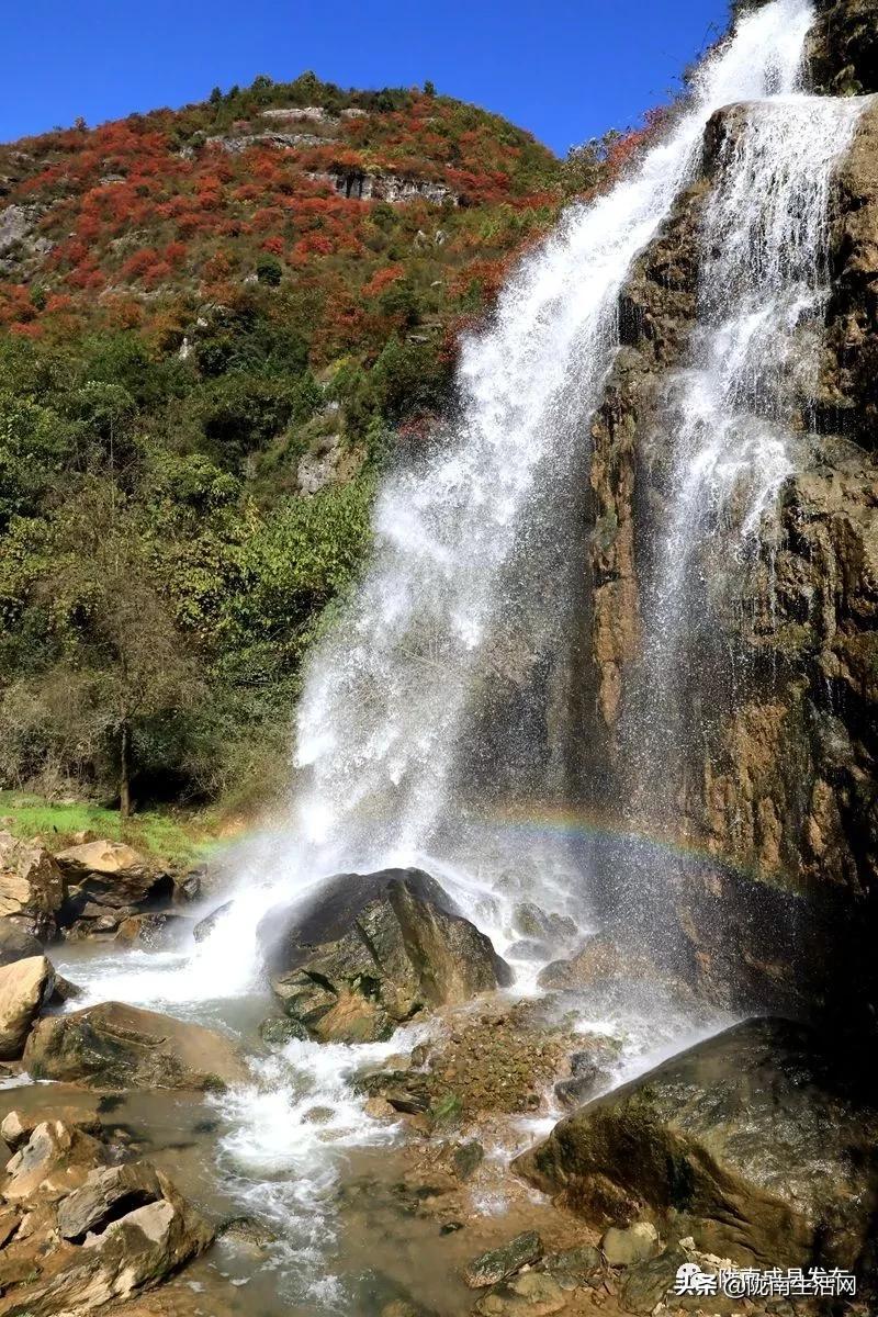 我叫成县,这是我2019年的自拍照