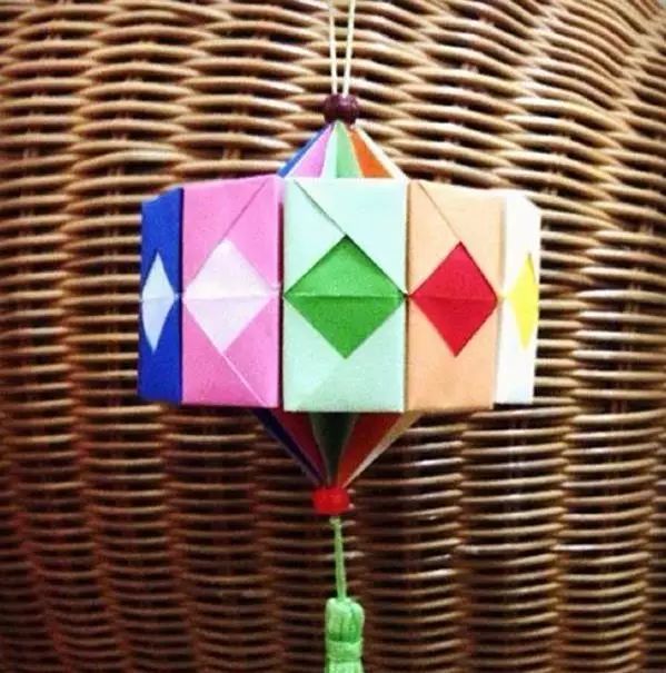 迎接新年的剪纸灯笼,做灯笼来点过年的气氛吧