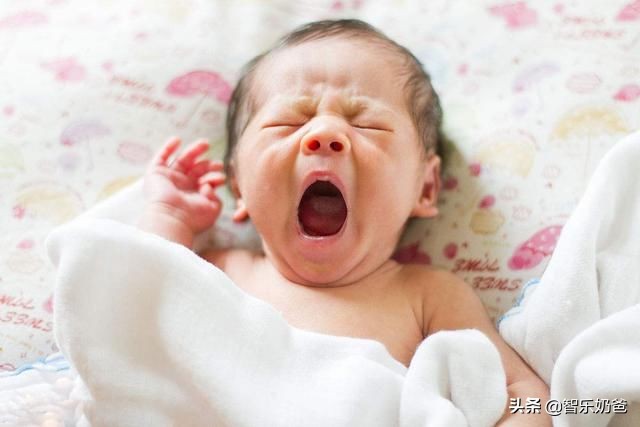 老人睡觉黑白颠倒怎么调整,青少年睡觉黑白颠倒是怎么回事