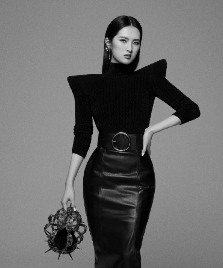 华为二公主姚安娜综艺,华为公主姚安娜出歌引争议