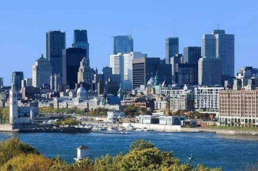 加拿大一座法语城市，来到这里感觉像到了法国，有“小巴黎”之称