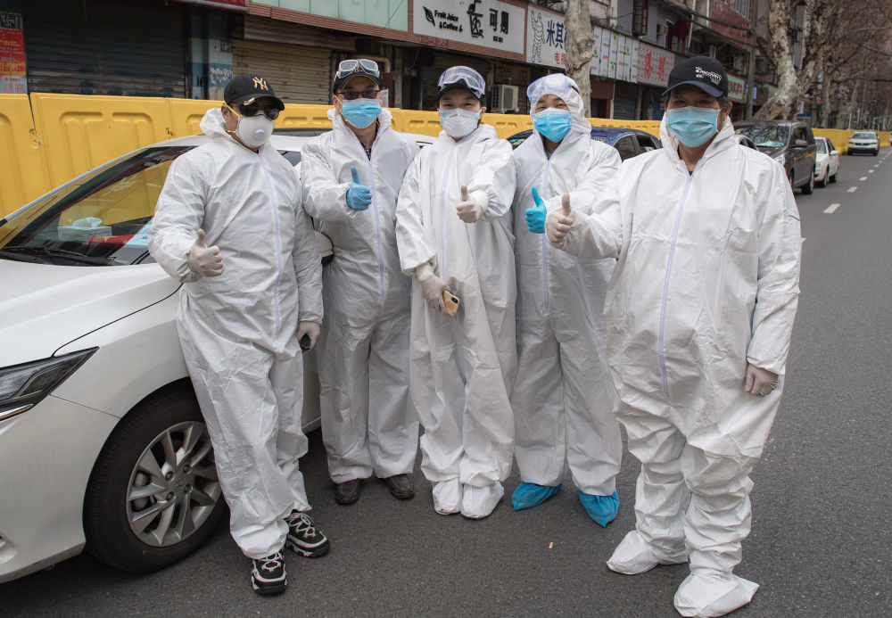 抗击疫情风雨无阻我们在行动,抗击疫情风雨无阻向前行