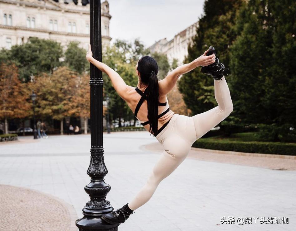 秋裤穿得像瑜伽裤怎么办,为什么要穿瑜伽裤上街