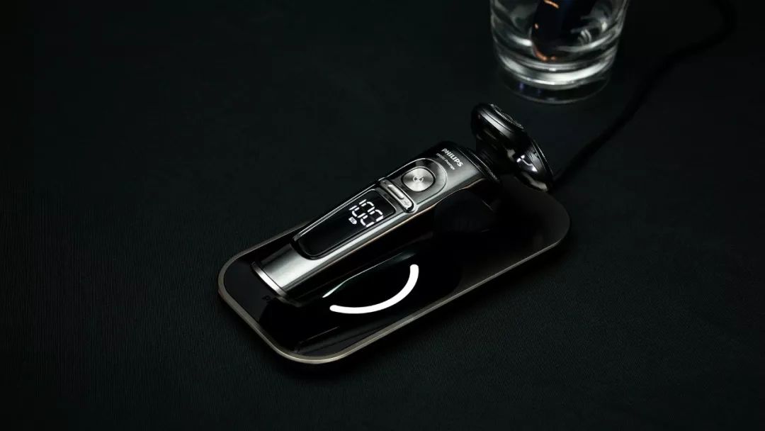 荷兰进口飞利浦剃须刀s9000价格,飞利浦S9000舒仕系列电动剃须刀