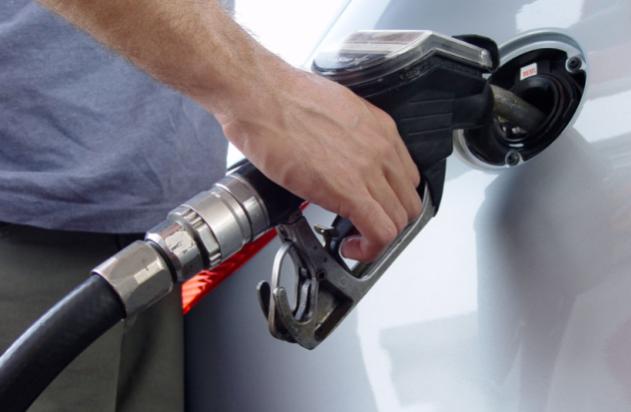 疫情时期国际油价大幅下跌原因 (国际油价暴跌原因影响及对策建议)