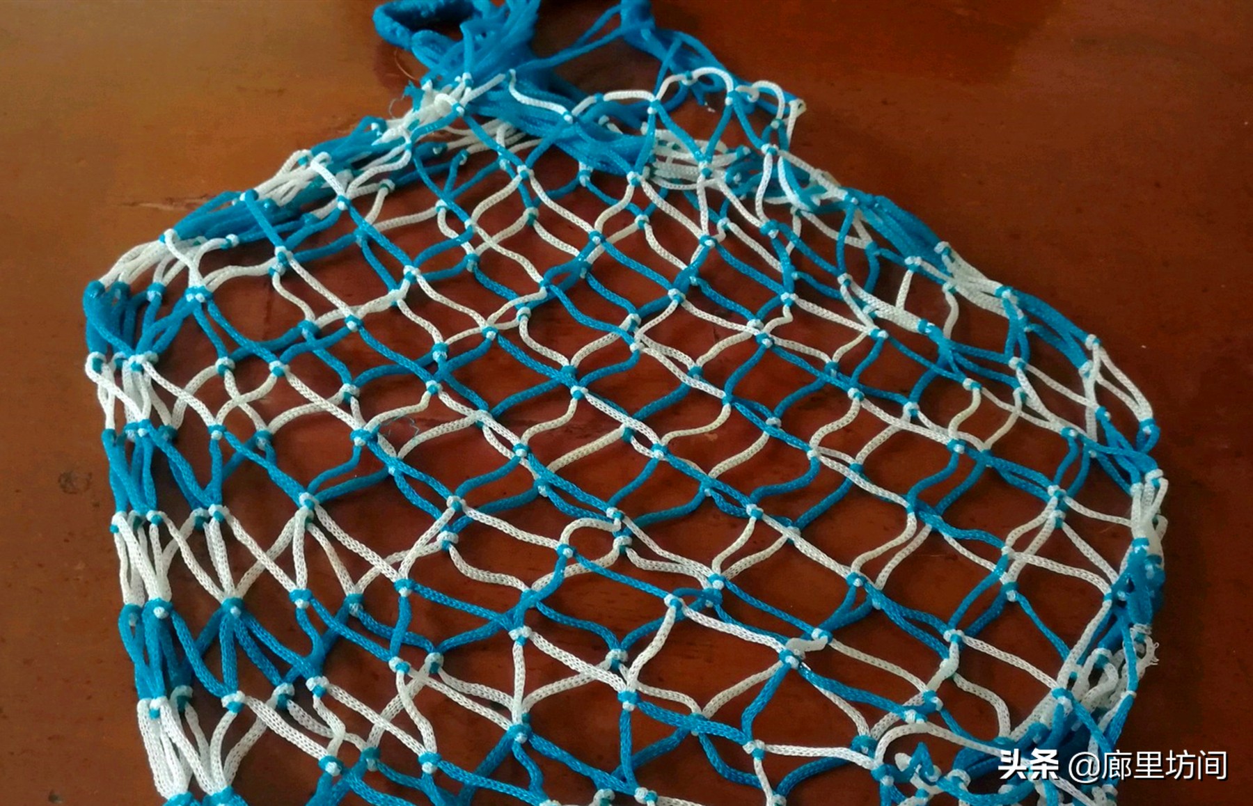 老物件：网兜上世纪七八十年代神奇的携物工具如今已经少见了