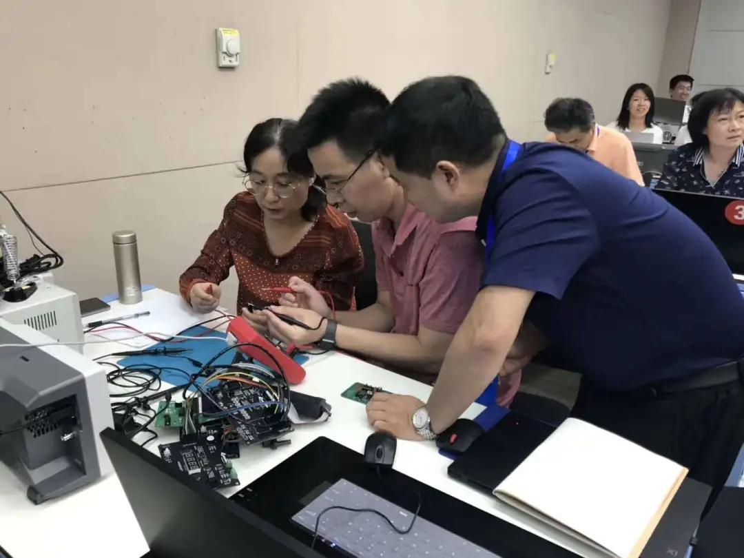 集成电路设计技术培训学校,国科大集成电路研修班学员