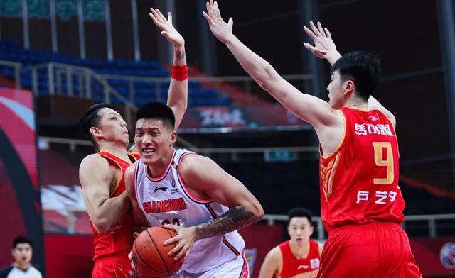 广东威姆斯绝杀,广东队119-90四川队威姆斯表现