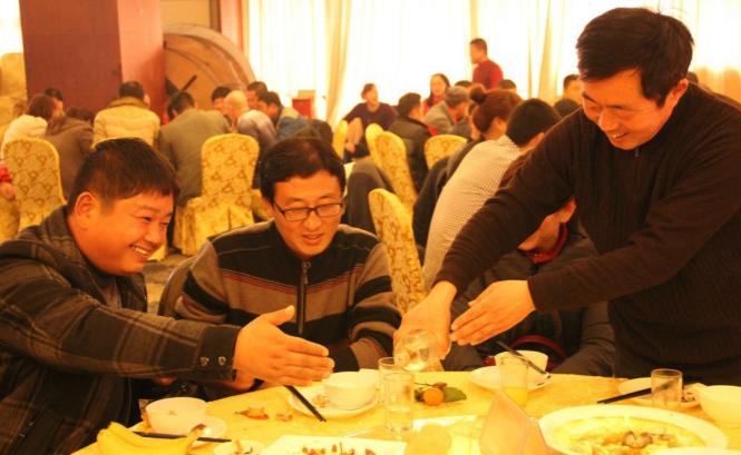 酒桌深受欢迎的3款白酒,酒桌上很受欢迎下酒菜