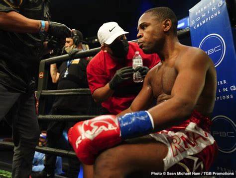 瑞恩加西亚拳王卫冕战,瑞恩加西亚vs福图纳