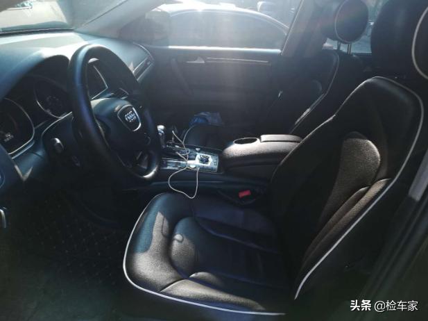 奥迪车主听了很高兴，开了8年还能卖25万！网友：这车哪里还有？